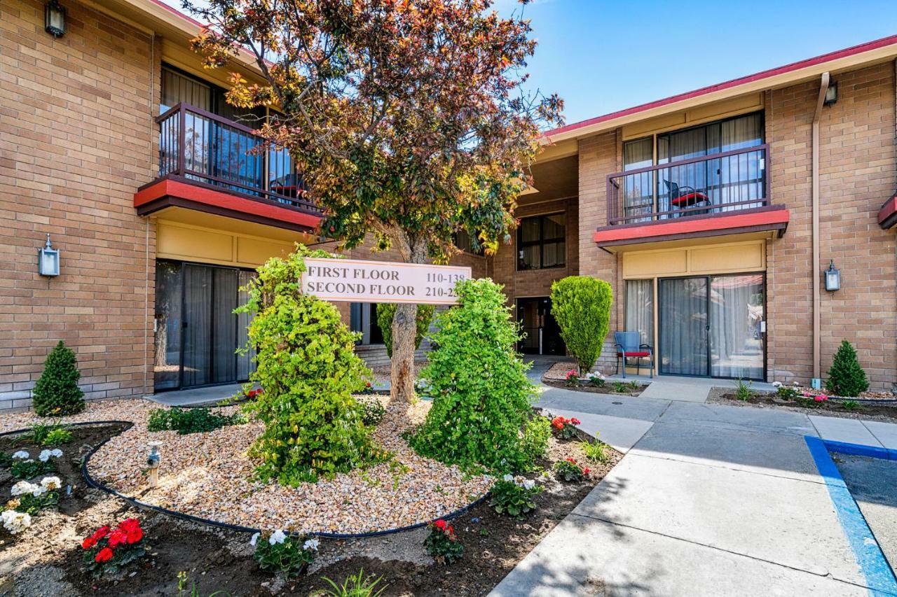 Winnemucca Inn & Casino Екстер'єр фото